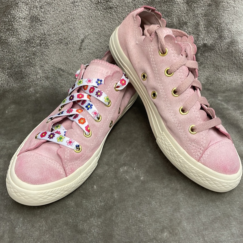 CONVERSE ALL STAR LOW TOP PINK SUEDE SNEAKERS